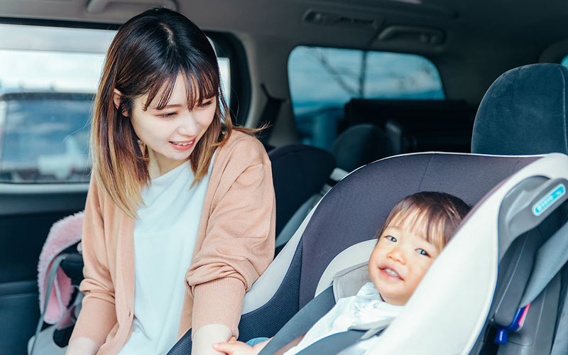 出産後に車は必要?所有するメリットやデメリット、子育てに適した選び方を解説